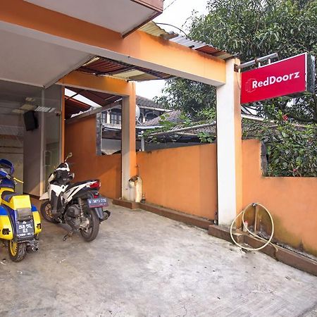 Reddoorz Syariah Near Btc Fashion Mall Bandung Exteriör bild
