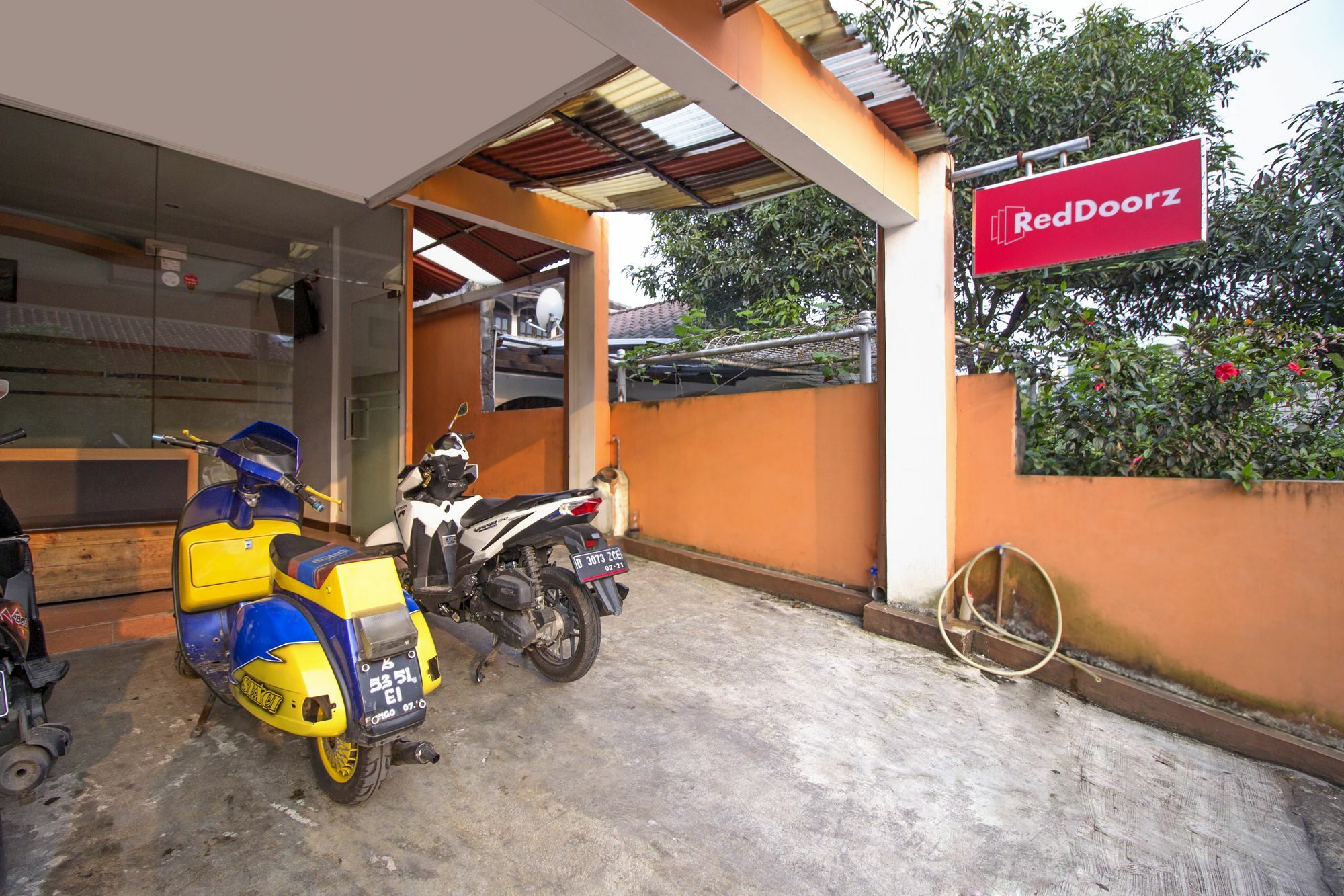 Reddoorz Syariah Near Btc Fashion Mall Bandung Exteriör bild